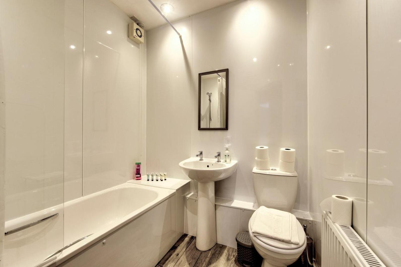 エディンバラGuestready - Bright & Airy 1Br Flat In Centerアパートメント エクステリア 写真